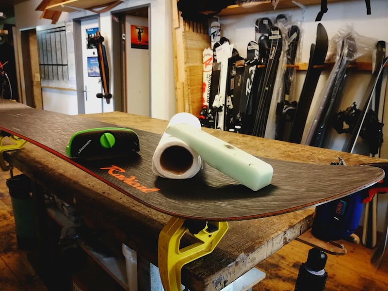 Blog / News 6 Storing skis + snowboards over the summer